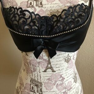 Victoria's Secret Black Lace Bra with Rhinestone Trim VGC 34D